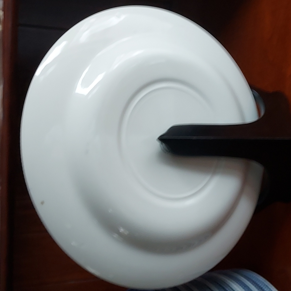 4 of 10.5" dinner plates by Churchill of England blue and white 🤍💙 dinn - Picture 6 of 15